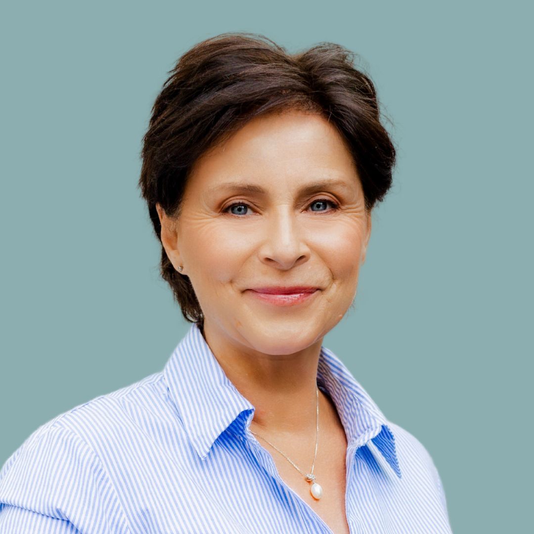 Als Reflektorin sieht Ute Kamrad, was andere oft übersehen: den roten Faden im Business-Chaos. Sie unterstützt Unternehmerinnen dabei, ihre Ideen in die richtige Richtung zu lenken – mit Struktur, Fokus und einer guten Prise Gelassenheit.