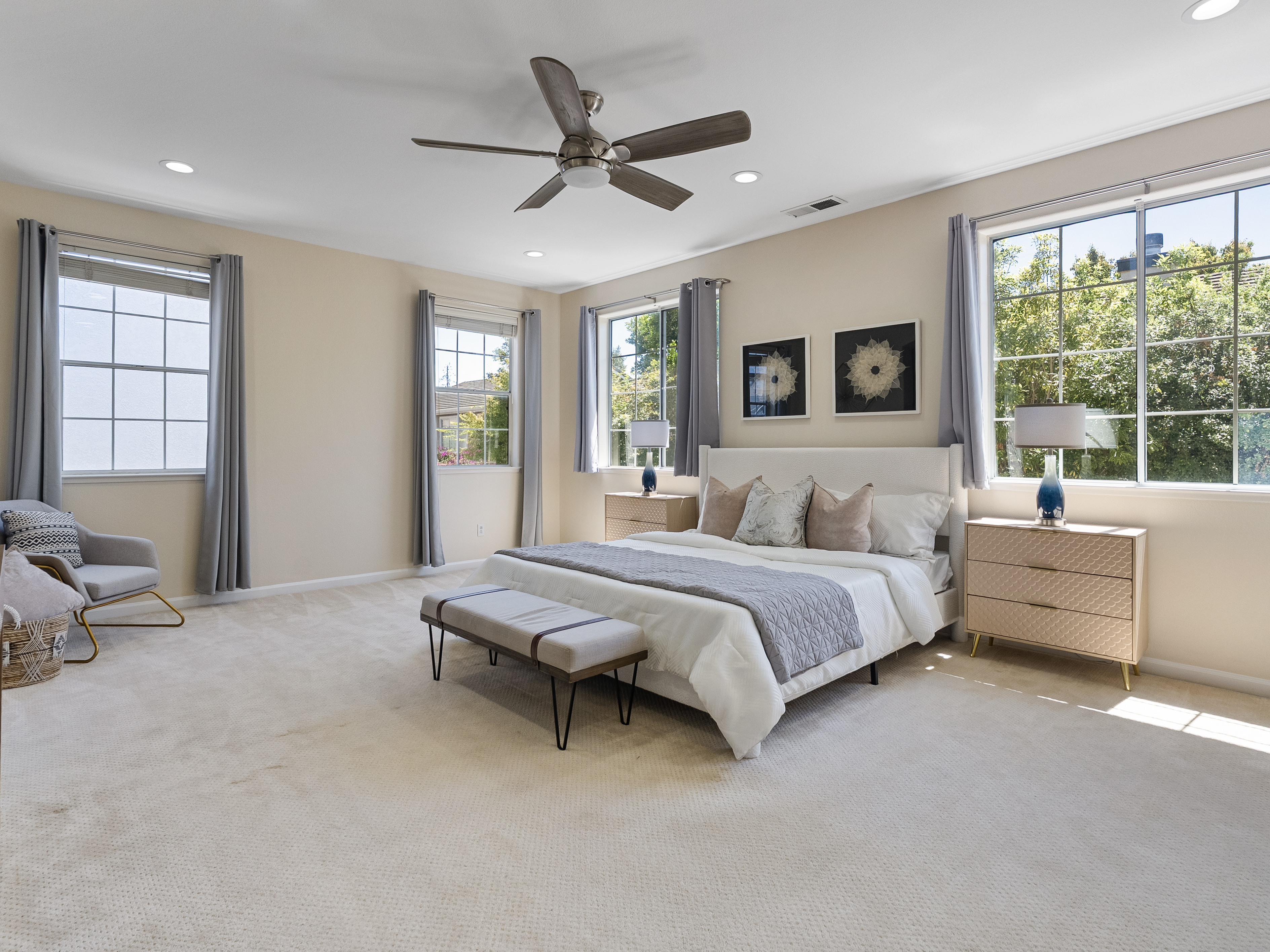 Dining / bright bedroom aesthetic