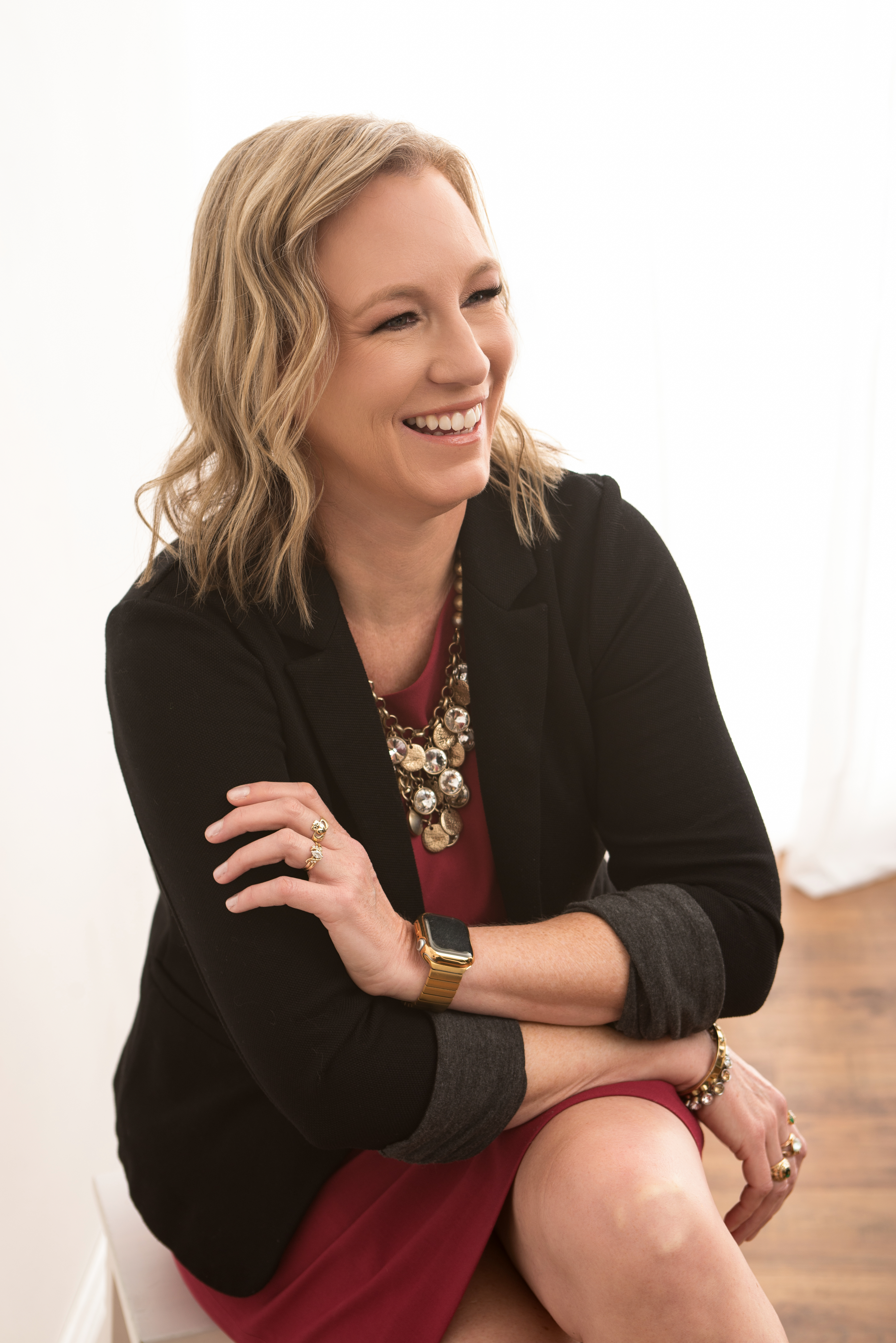Headshot of Lisa Kelly by Cory Powell Photography