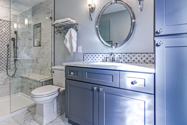 3-painting-small-bathroom-example