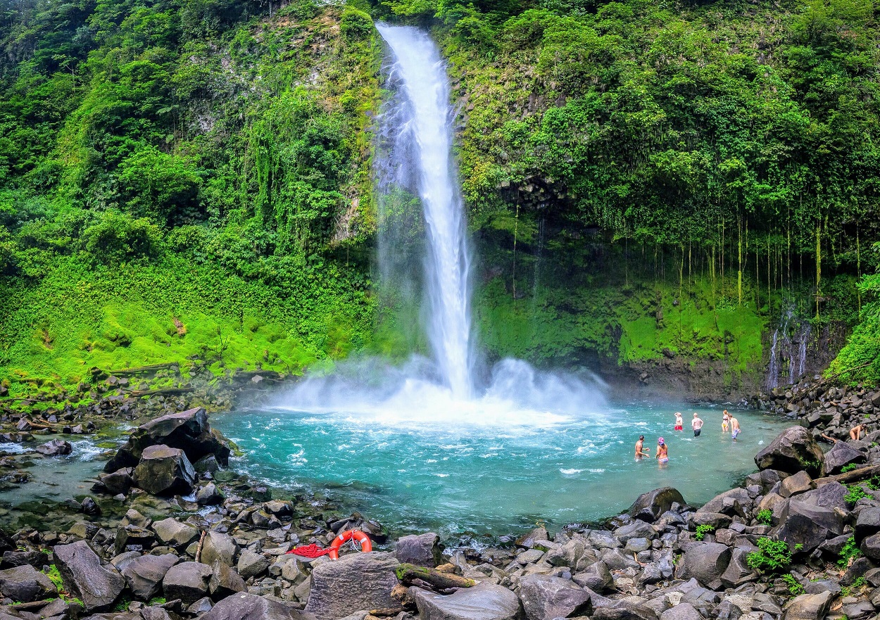 la paz waterfall gardens