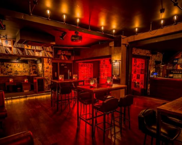 Live Latin music and vibrant atmosphere at La Capitol