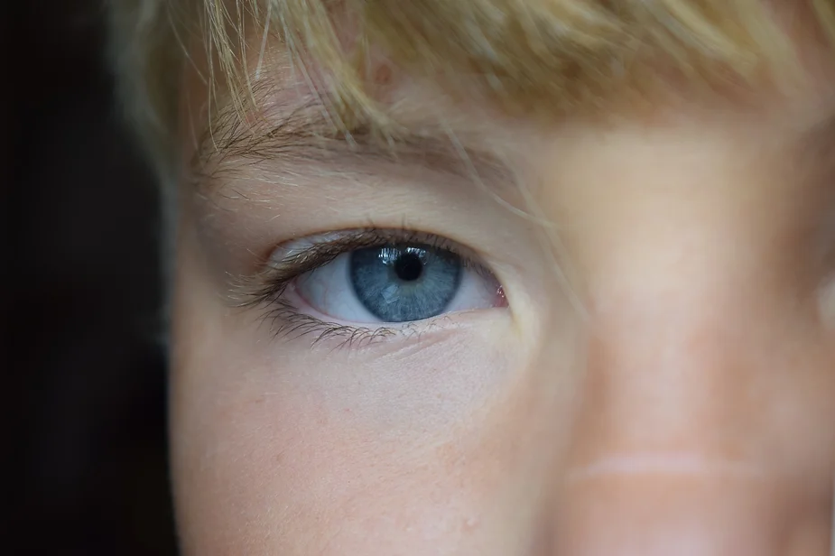 close up of a child's right eye