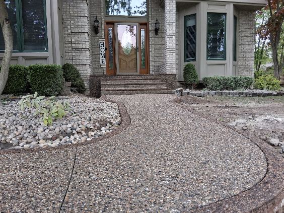A wonderfully done concrete step/patio job, fifth angle