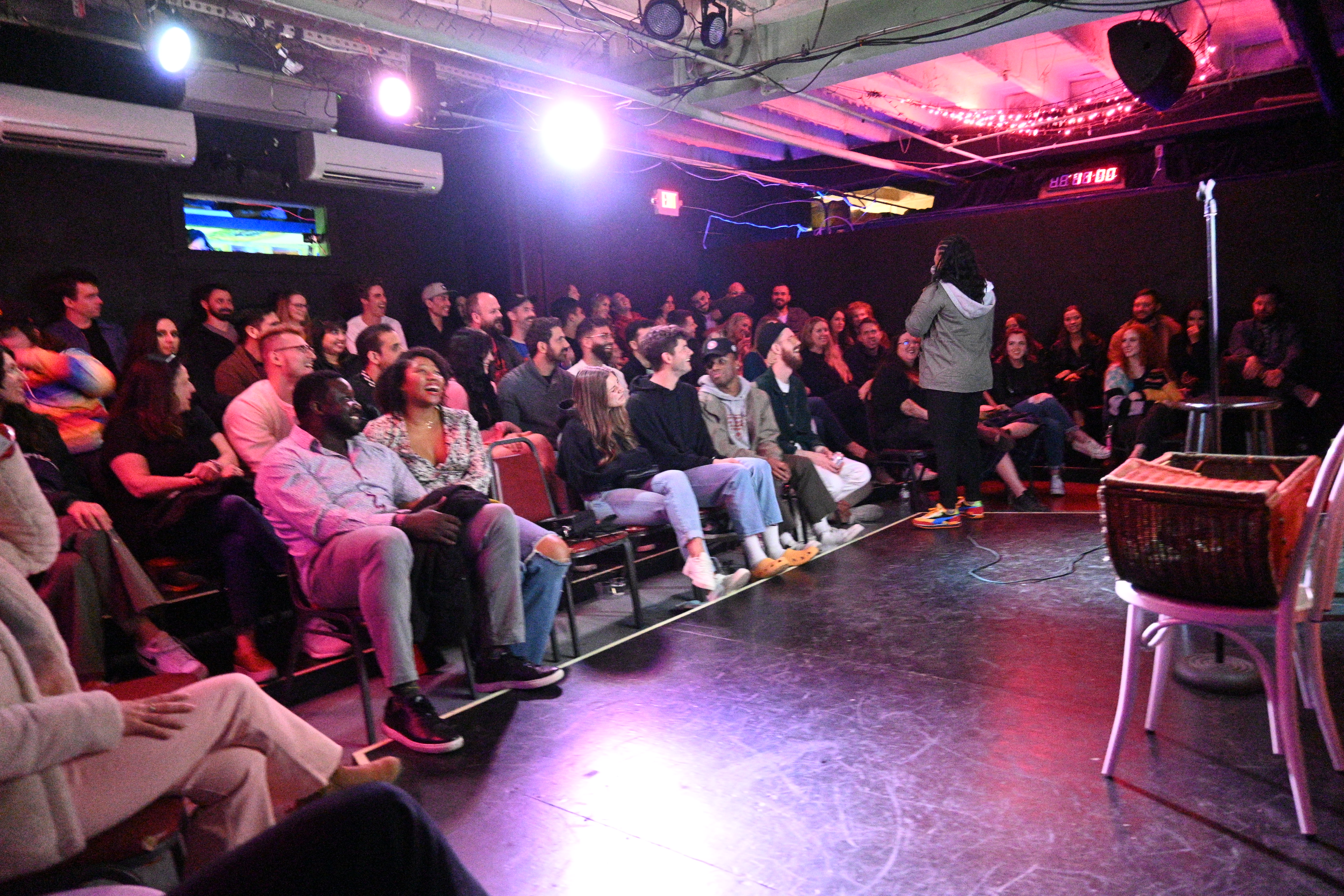 I specialize in keeping large groups engaged and laughing. I bring energy, humor, and interactive games that guarantee a memorable experience for everyone.

In addition I am known for my sharp wit, relatable humor, and captivating presence. As a professional entertainer,it is my mission to transform every event into an unforgettable experience.