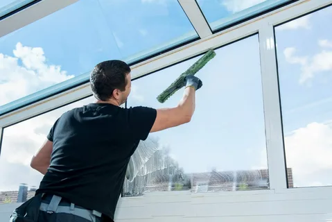 Cleaning Outside Windows