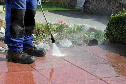 How Much to Pressure Wash a 2000 Sq Ft House
