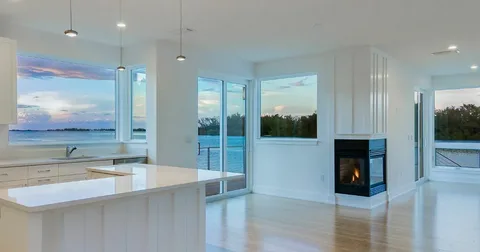 Are Vinyl Windows More Durable Than Wood for Long-Term Canadian Homes