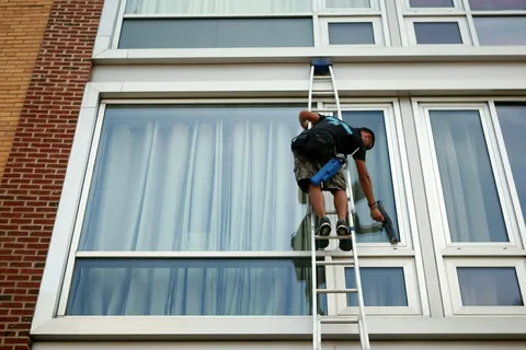 Window Cleaning Services in Winnipeg Window Cleaning Services in Winnipeg