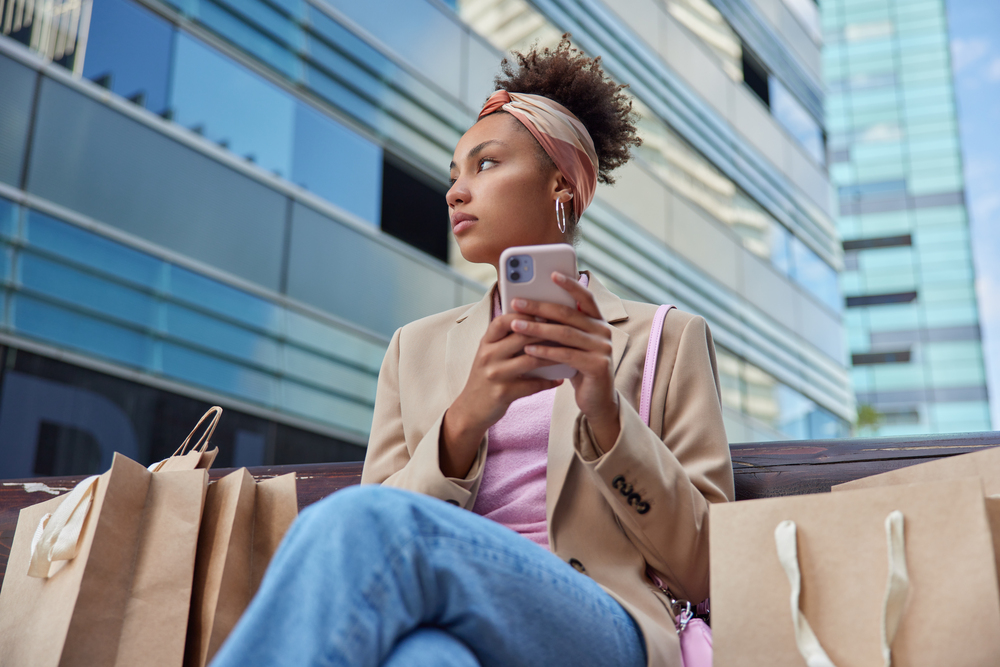 mulher comprando online tendencia mulher comprando online tendencia