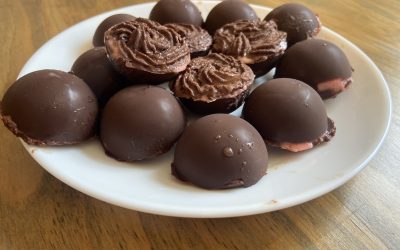 Chocolates com recheio de morango