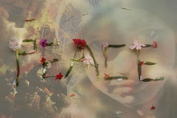 dijete drži srce izrađeno od gline dijete drži srce izrađeno od gline