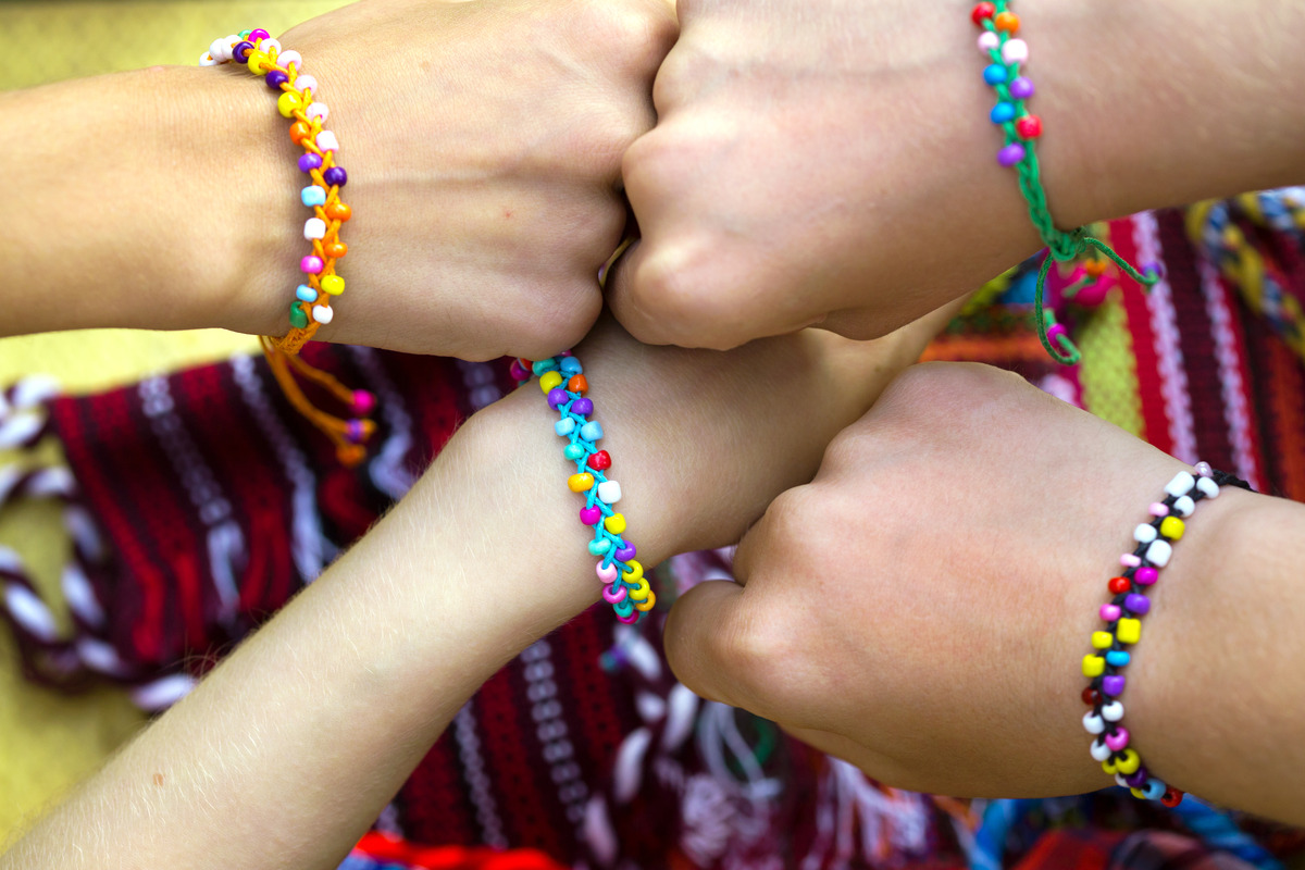 fun friendship bracelet summer craft