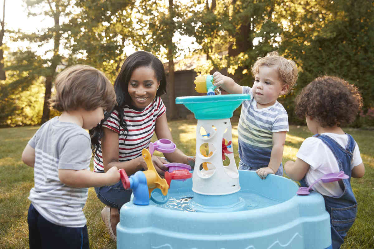 outdoor-daycare-activities-for-kids