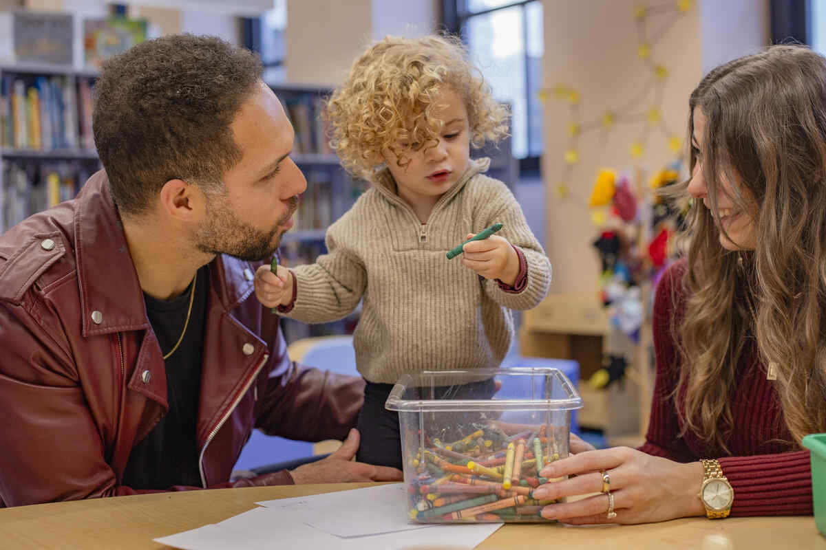 parents-improve-childs-social-skill-kindergarten-preparation