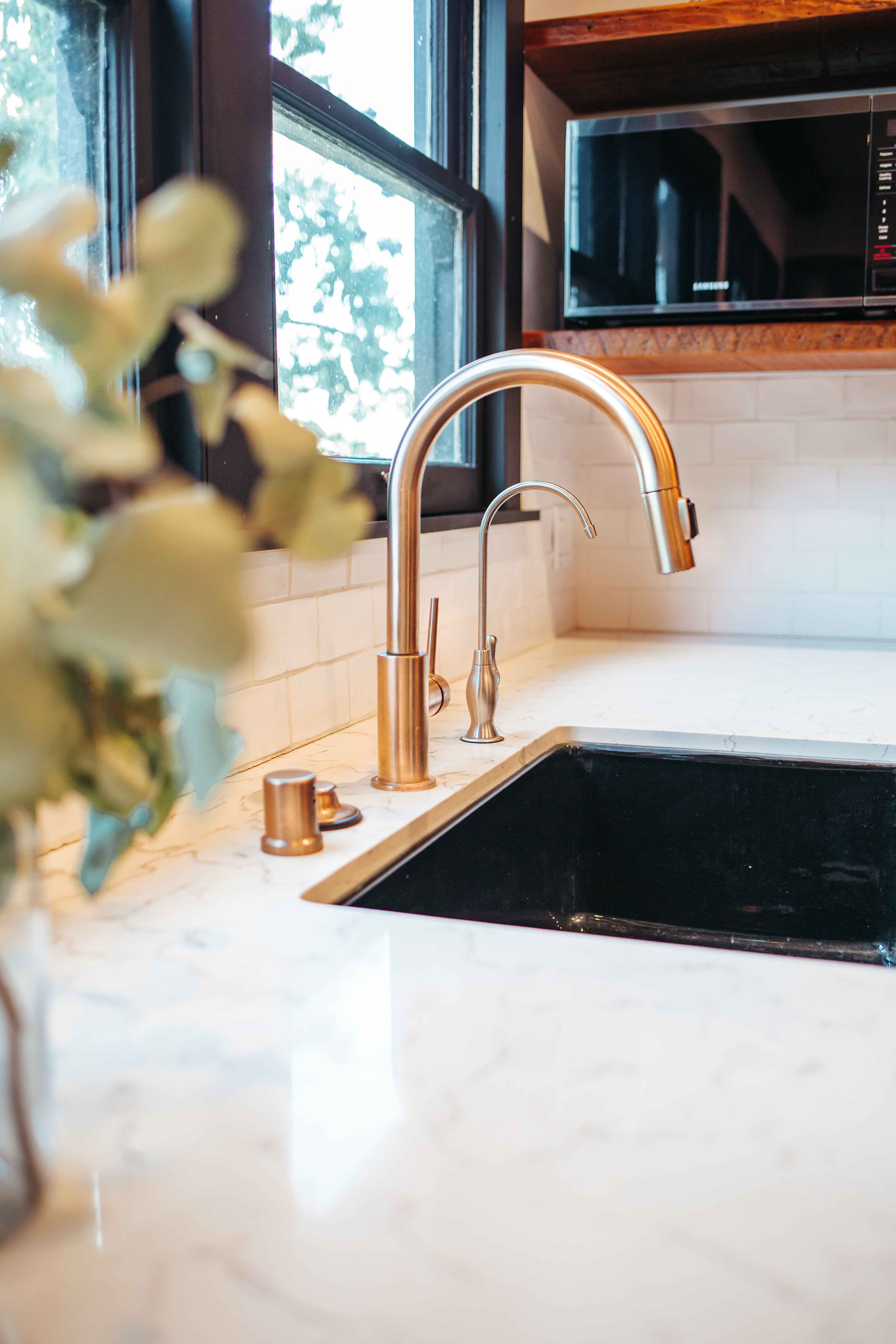Hey there, homeowners! If you're reading this, chances are you've got a pesky leaky faucet driving you nuts. But fear not, because today, we're going to tackle this annoyance head-on. I'm John, your friendly neighborhood remodeling expert from All American Plumbing, and I've got your back. Let's dive into how you can stop that money from literally going down the drain and fix that leaky faucet of yours in five easy steps. Hey there, homeowners! If you're reading this, chances are you've got a pesky leaky faucet driving you nuts. But fear not, because today, we're going to tackle this annoyance head-on. I'm John, your friendly neighborhood remodeling expert from All American Plumbing, and I've got your back. Let's dive into how you can stop that money from literally going down the drain and fix that leaky faucet of yours in five easy steps.