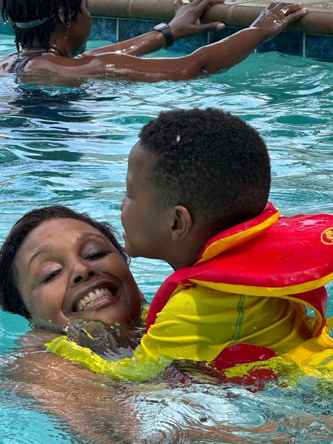 GiGi and Ryan in the swimming pool GiGi and Ryan in the swimming pool