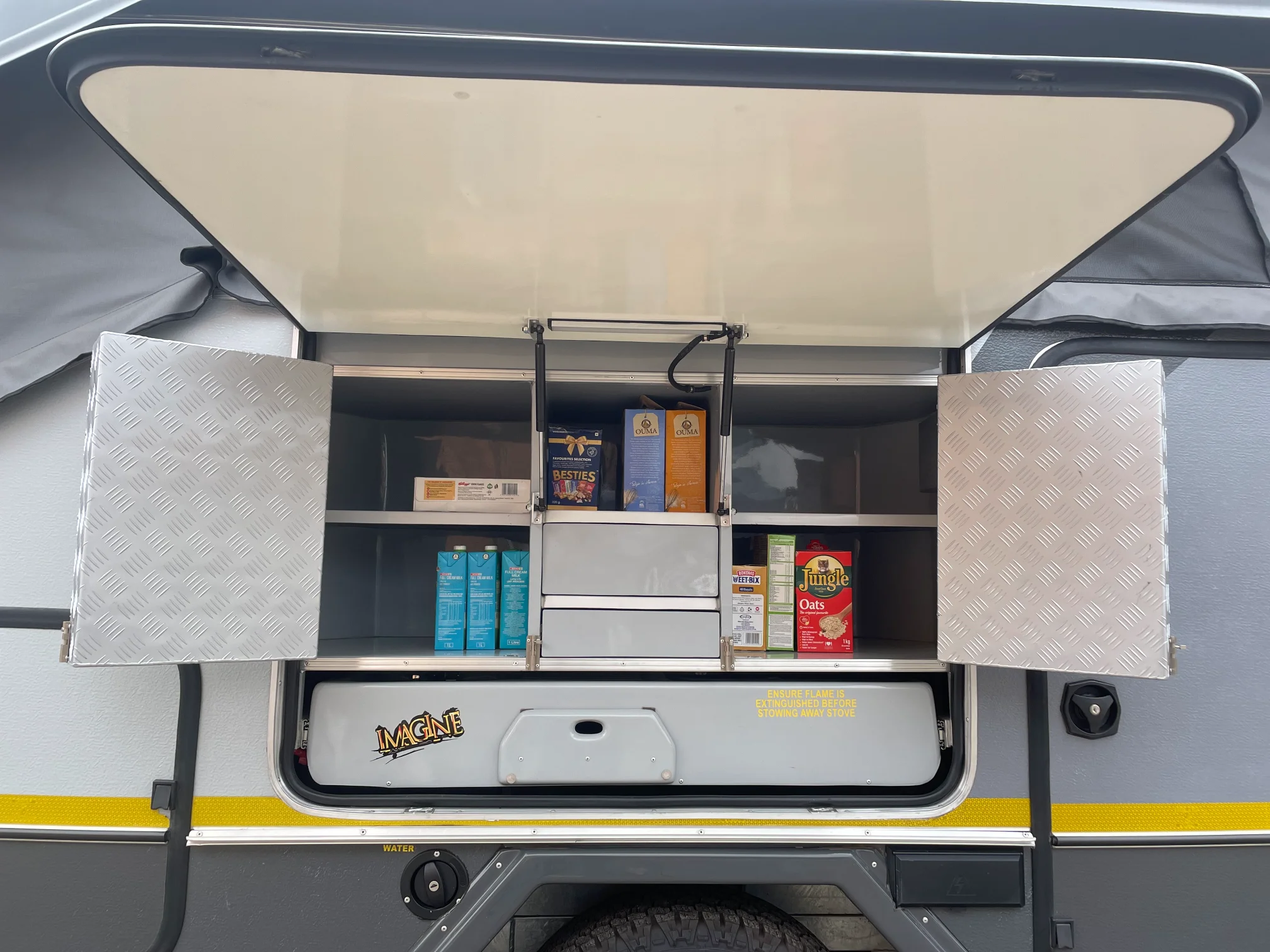 Cruiservan kitchen overview