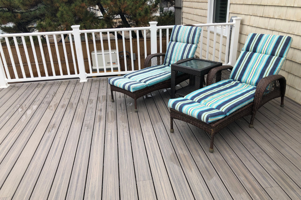 Don't Let Your Deck Rot: 4 Ways to Maintain Your Wooden Deck