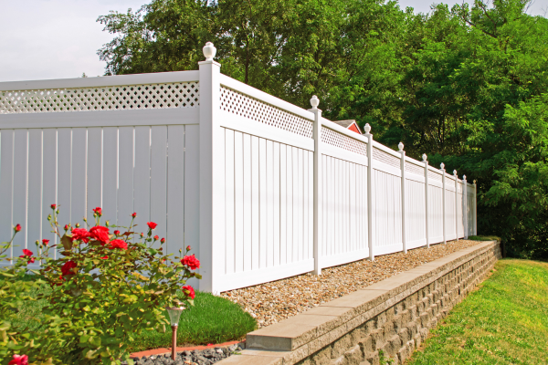 vinyl fencing