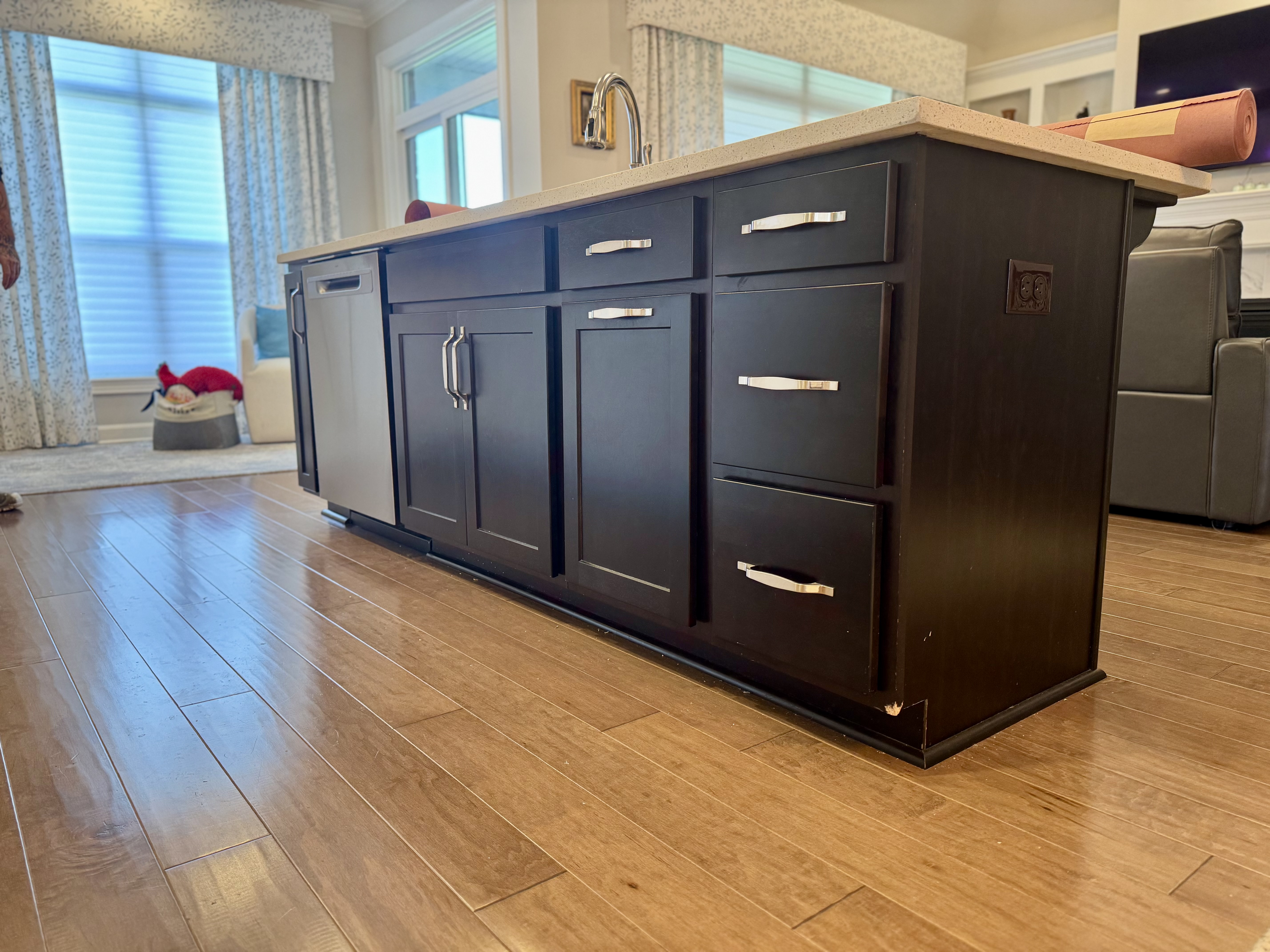 Cabinet Painting by PM Painting LLC in Louisville, Kentucky Cabinet Painting by PM Painting LLC in Louisville, Kentucky