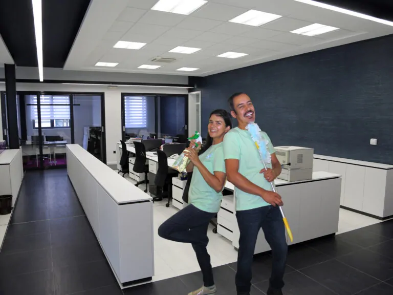 Professional janitorial crew in Phoenix delivering reliable cleaning services. Professional janitorial crew in Phoenix delivering reliable cleaning services.