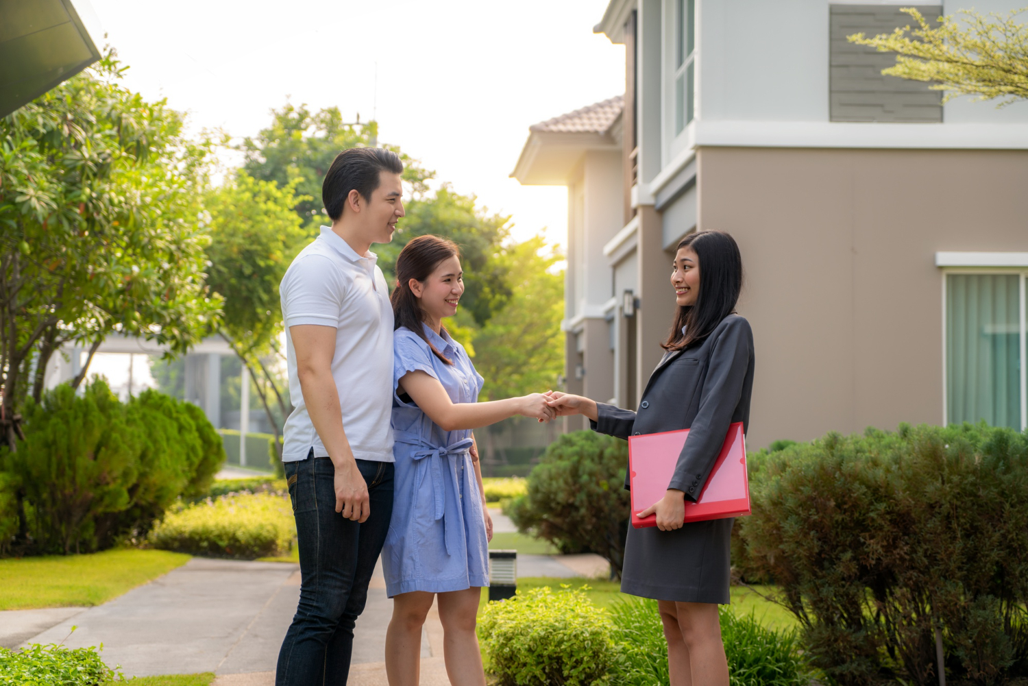 Exploring Local Neighborhoods for Hidden Property Listings
