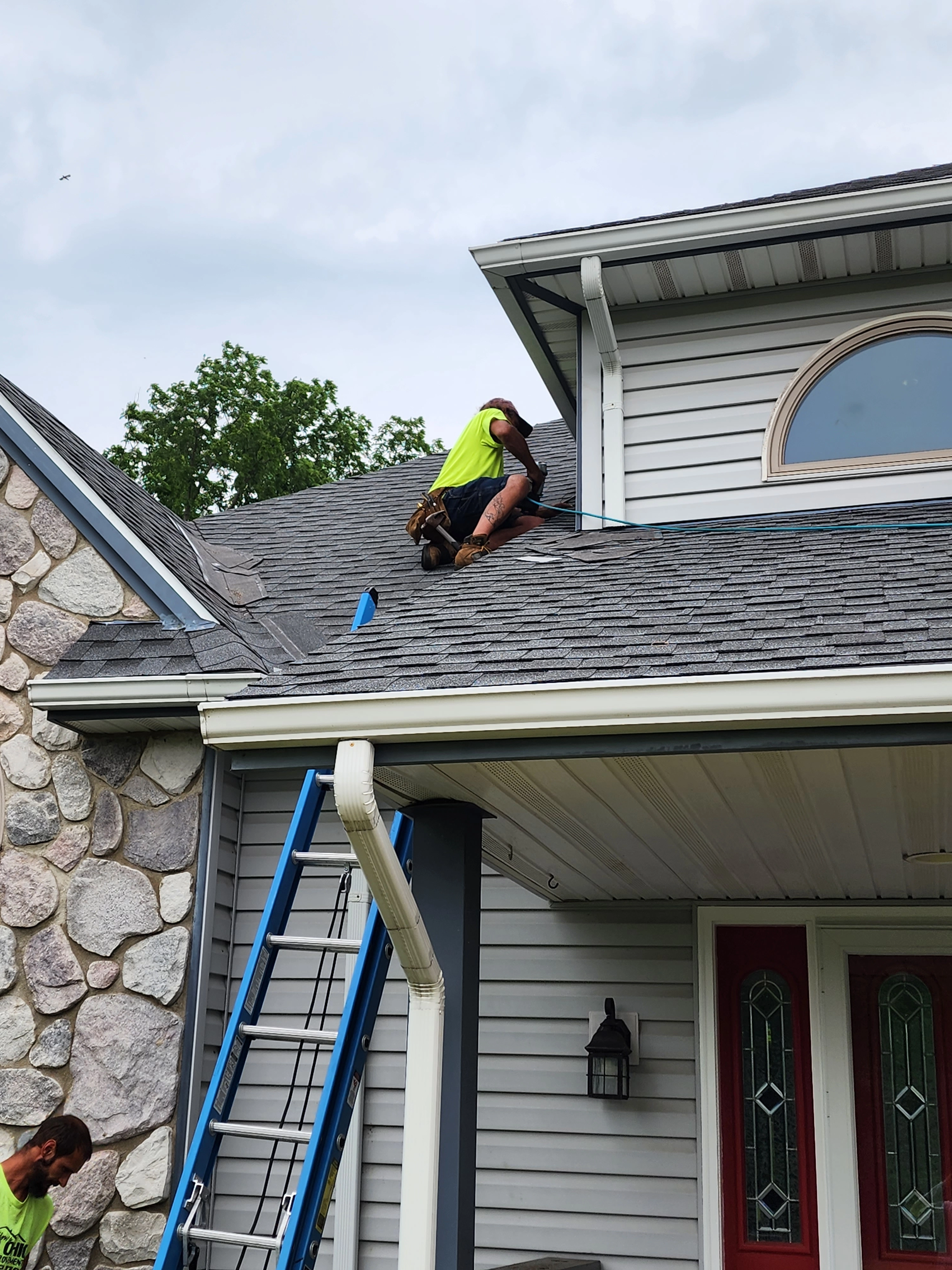 Roof repair service