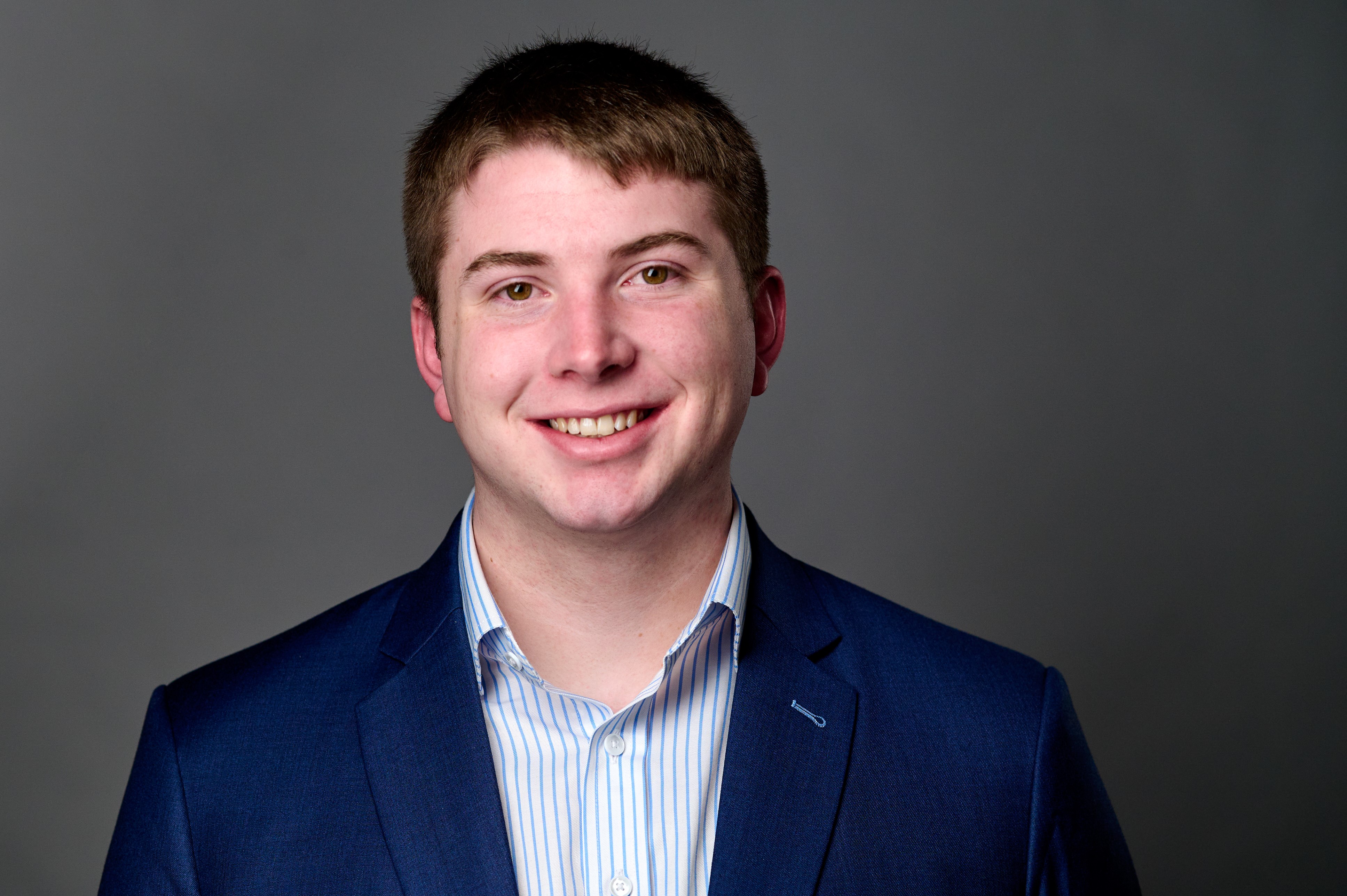 Marcus Small is the founder of Platinum Shine Cleaning, based in Colorado Springs. A U.S. Air Force veteran with a background in cyber intelligence, Marcus brings discipline, detail, and trust to the cleaning industry. His mission is to deliver a consistent, high-quality cleaning experience that brings peace of mind to every client.