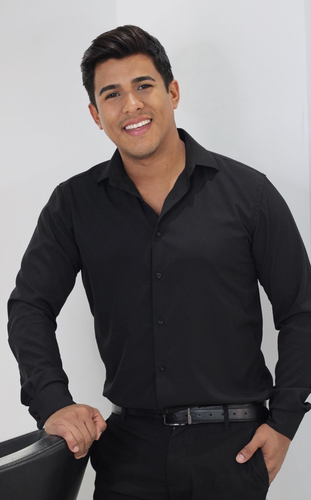 Fidel Alvarez — Pro Makeup Artist and Hairstyles at Studio-D Brickell in Miami