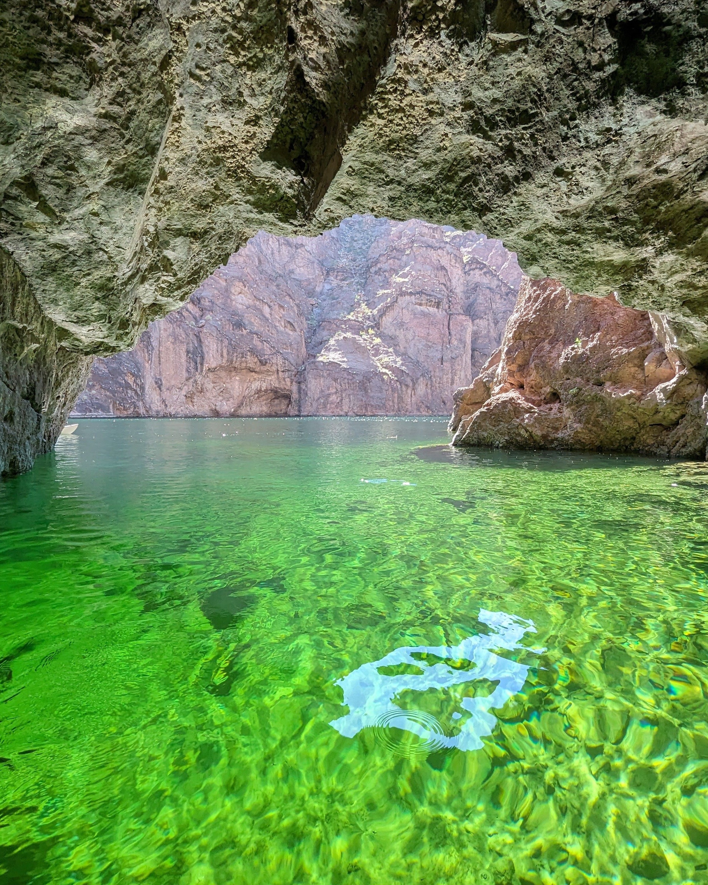 置物 emerald cave 置物 emerald cave Willow Beach Half-Day Emerald Cave Kayak