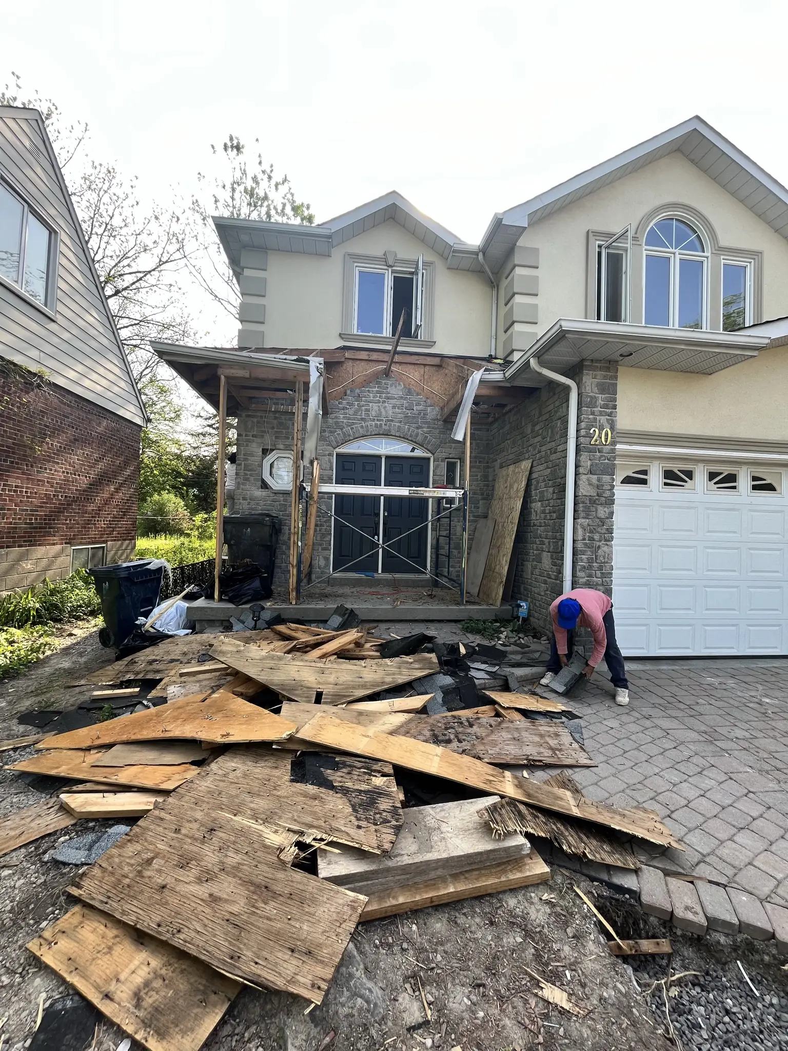 Roof Peak by Trusted Toronto Contractor | Build4Outdoors Roof Peak by Trusted Toronto Contractor | Build4Outdoors