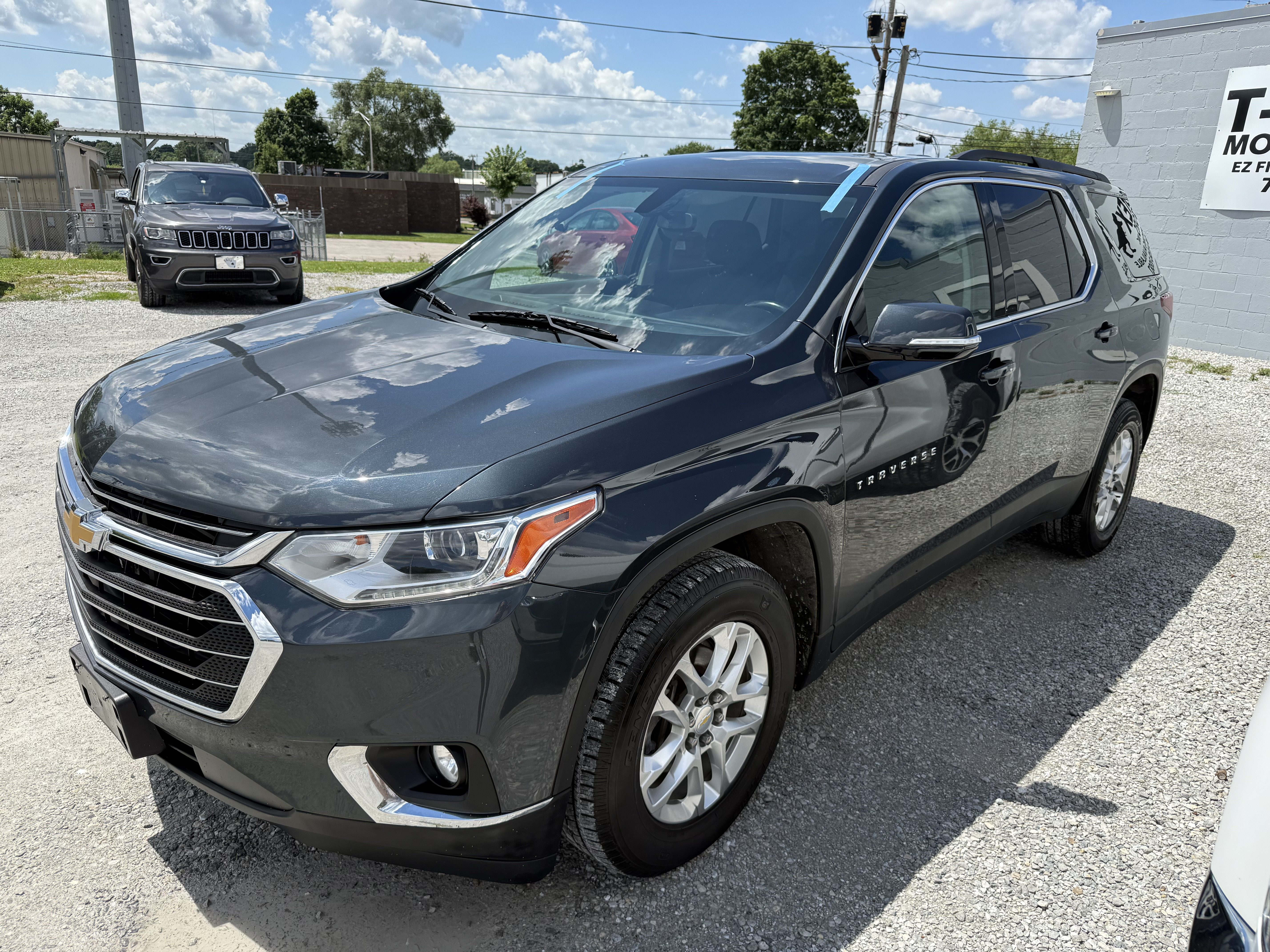 Chevrolet Traverse Front View
