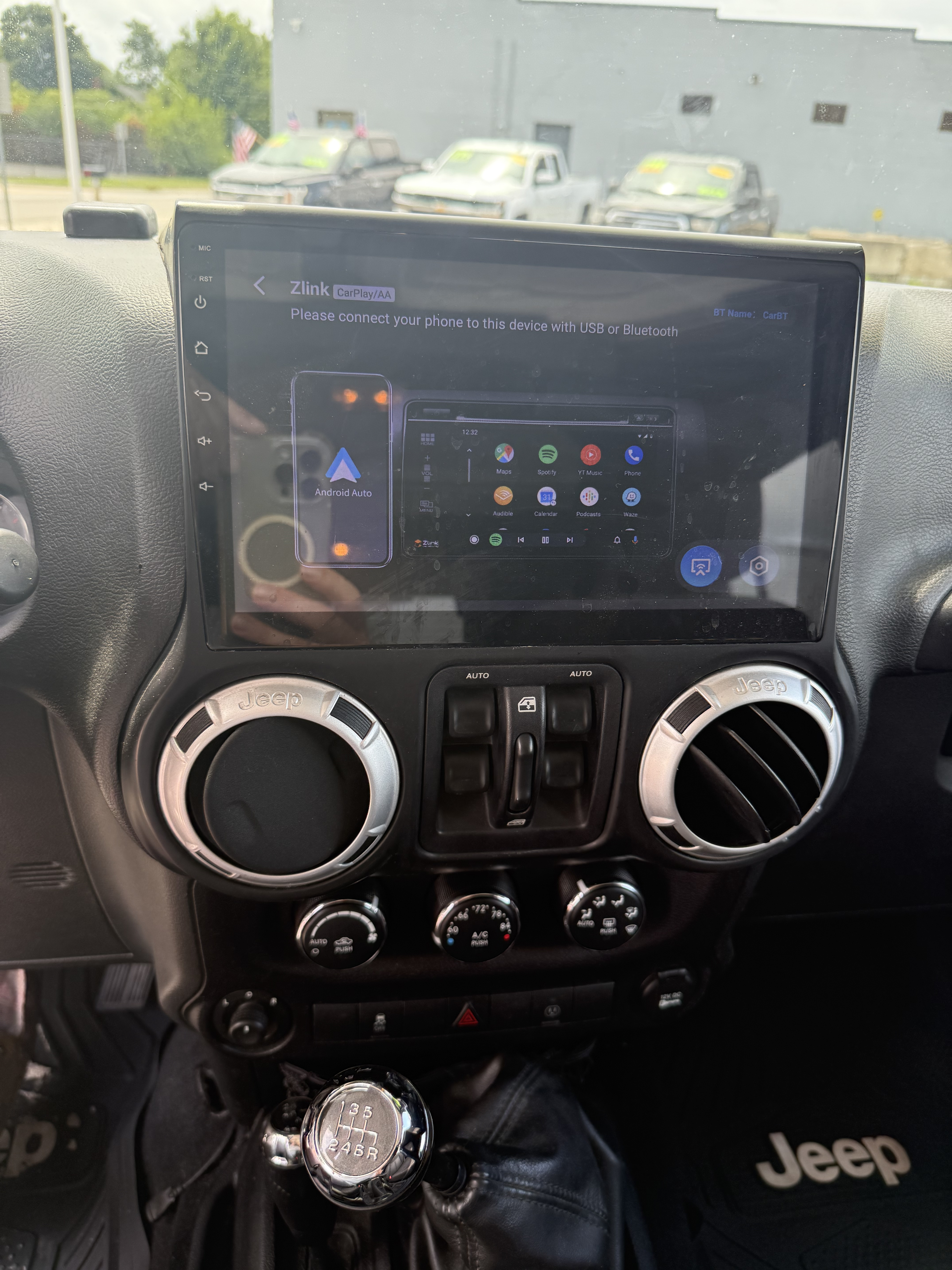 Jeep Wrangler Interior 3