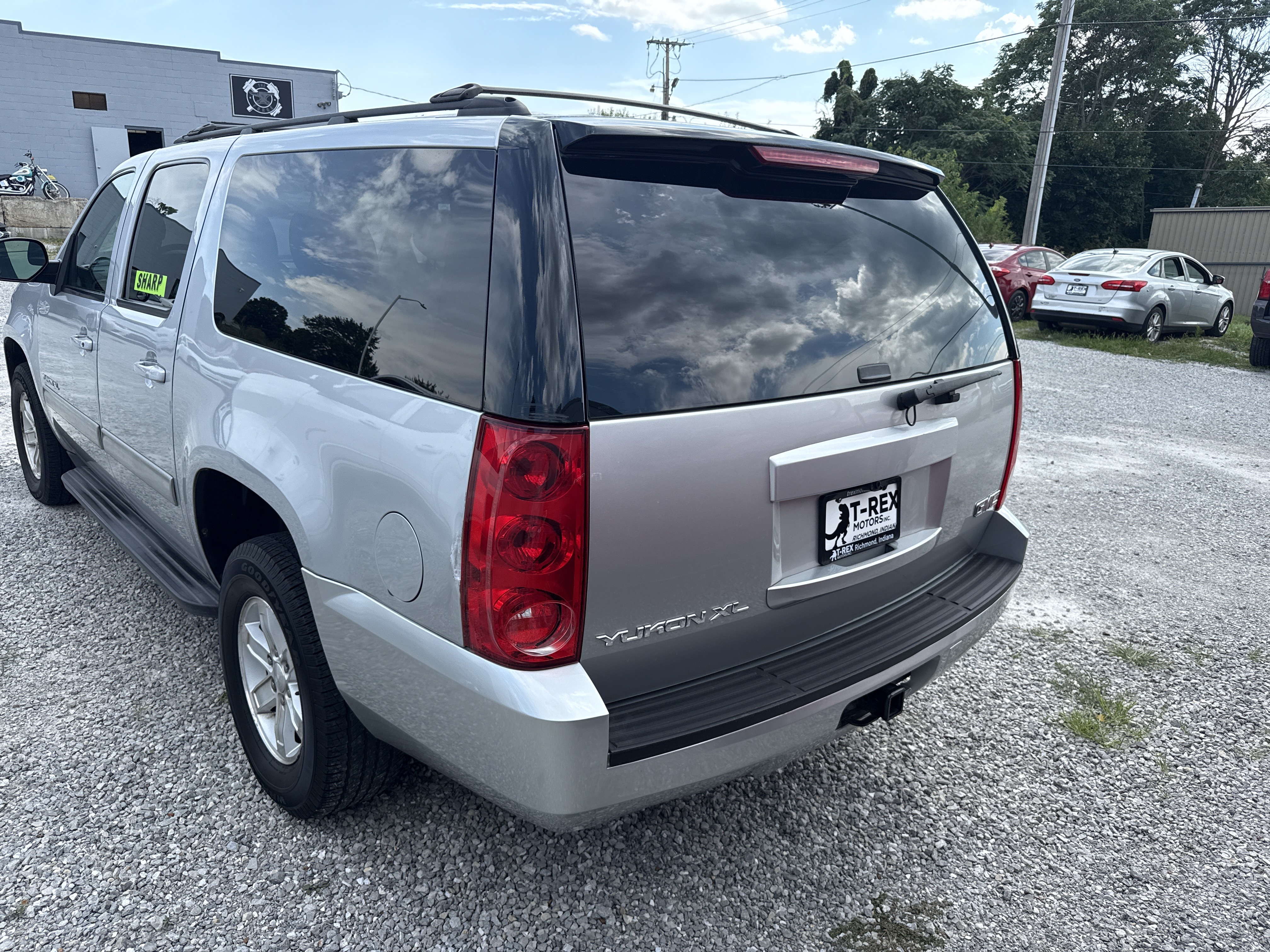 GMC Yukon XL Interior 2