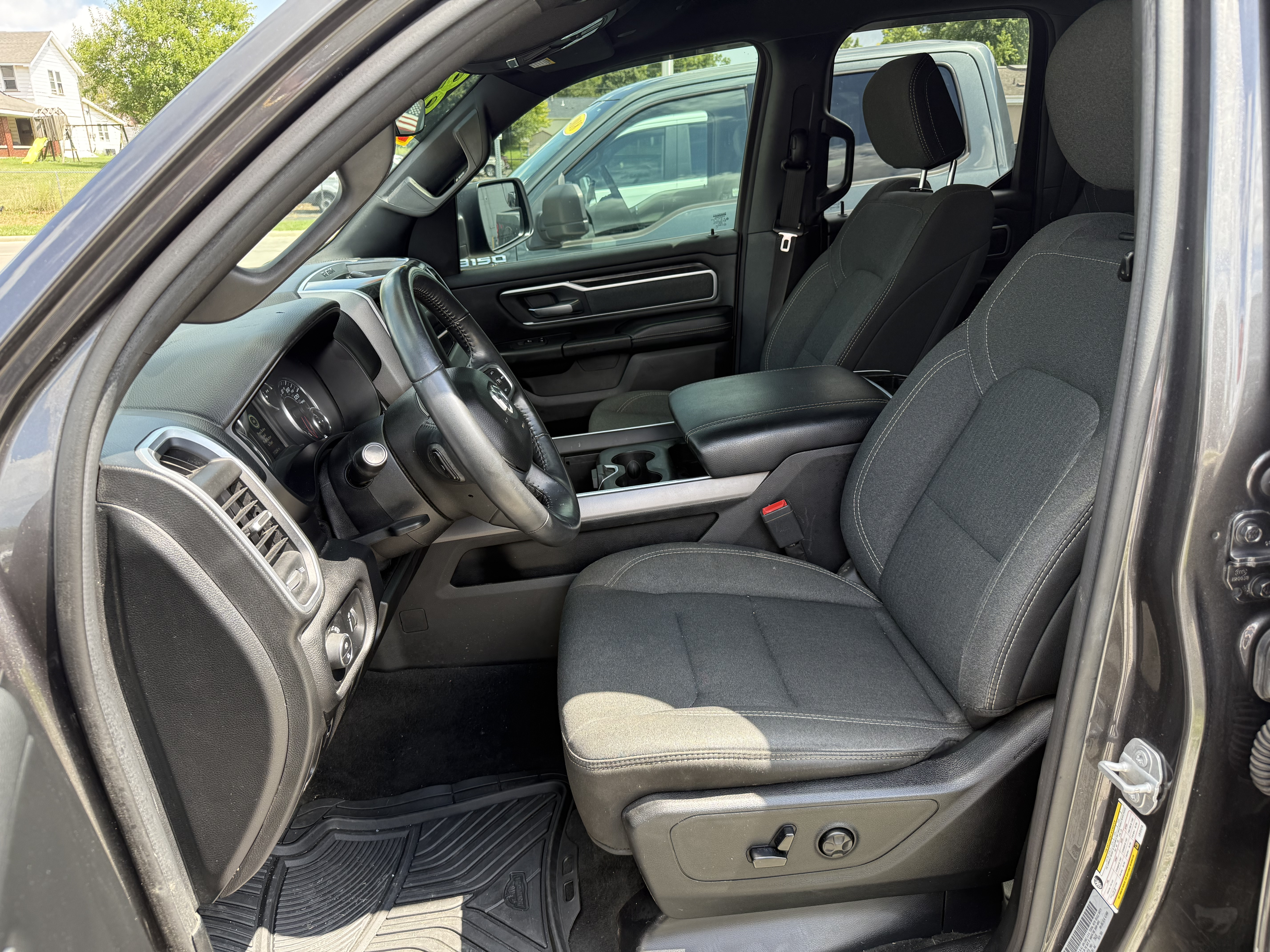 Interior 4