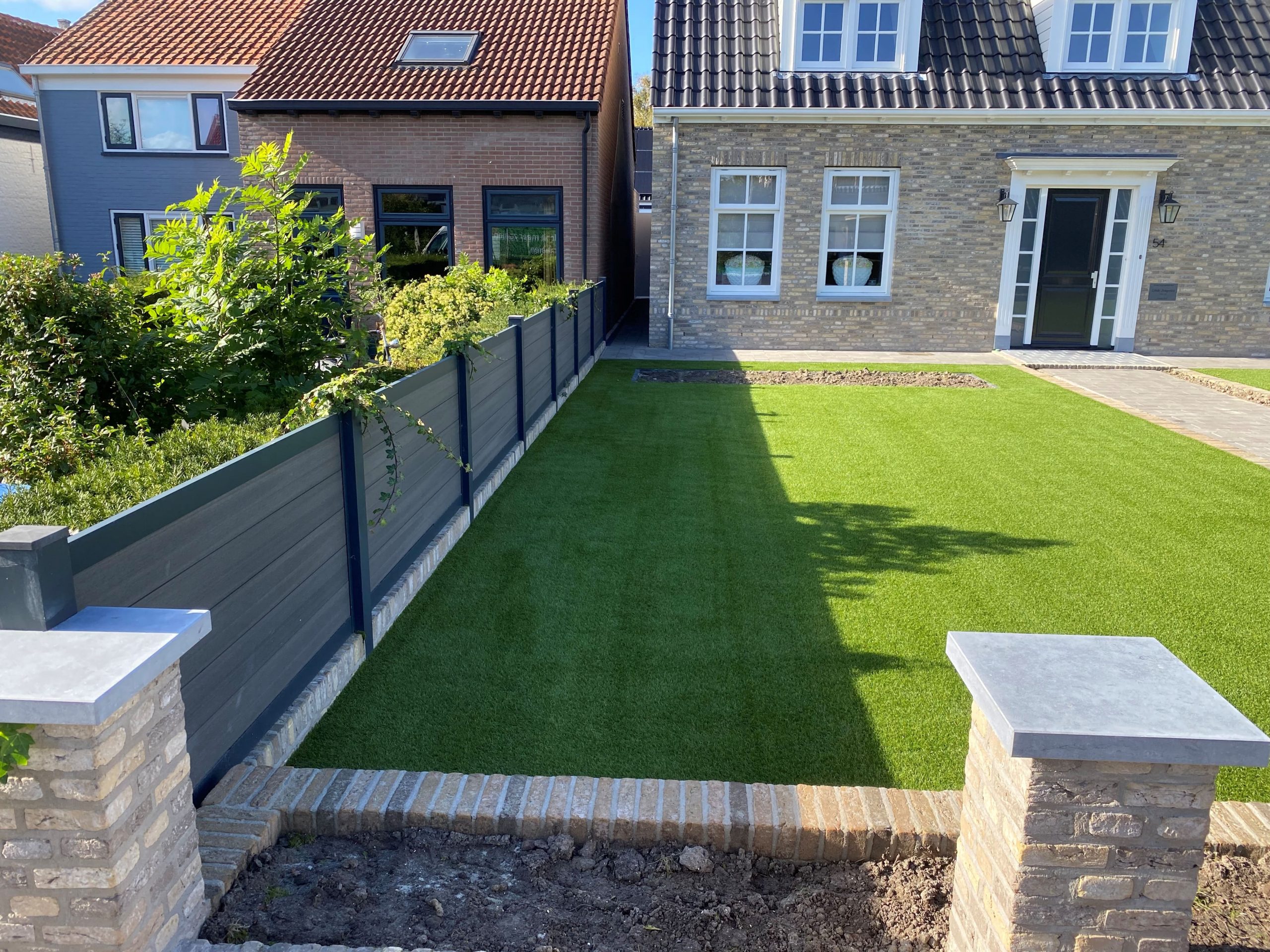 aanleg-tuin-met-royal-grass-wave-in-kamperland