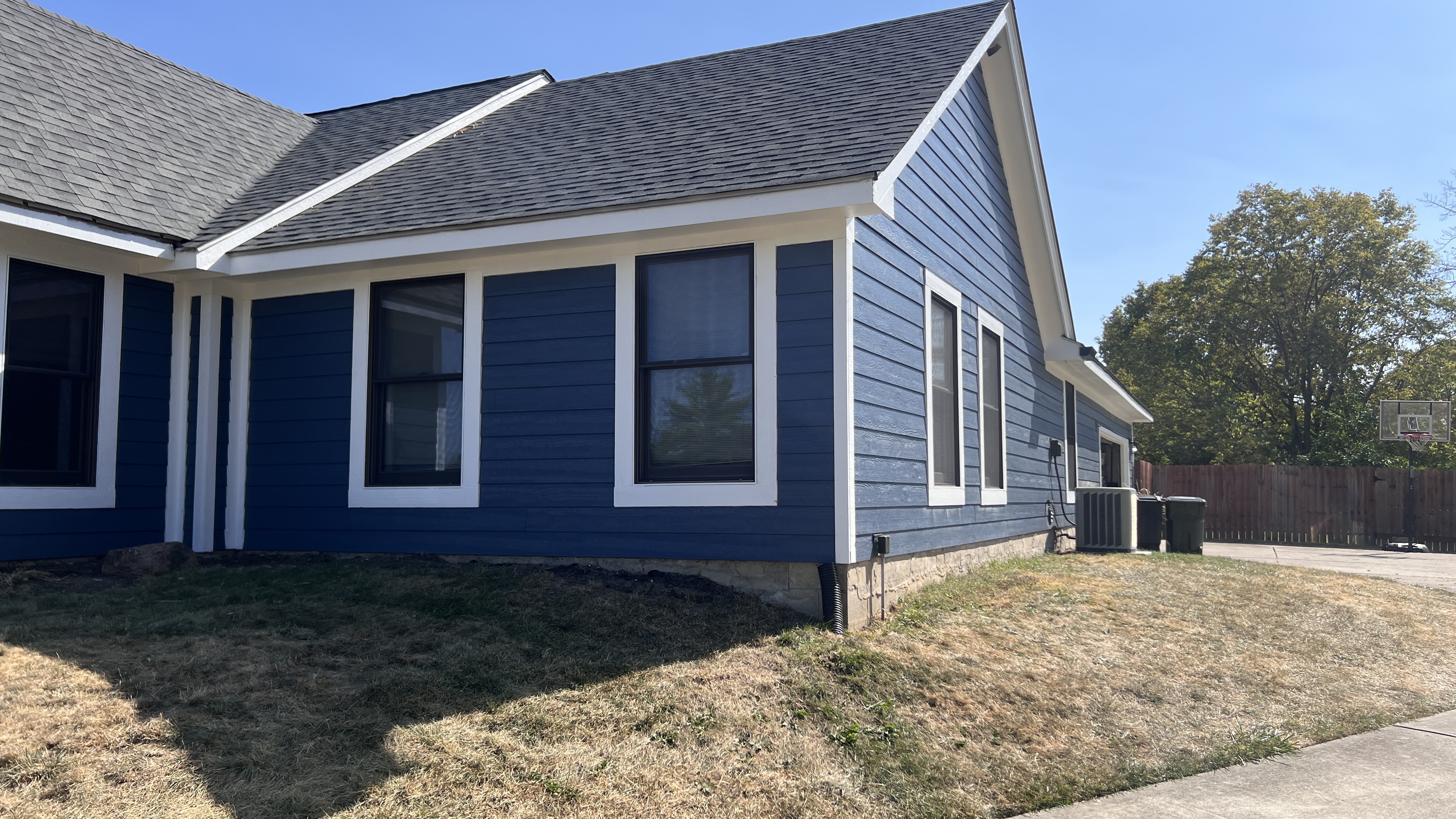 Siding replacement detail and clean trim lines by TimberCo near Dayton, Ohio