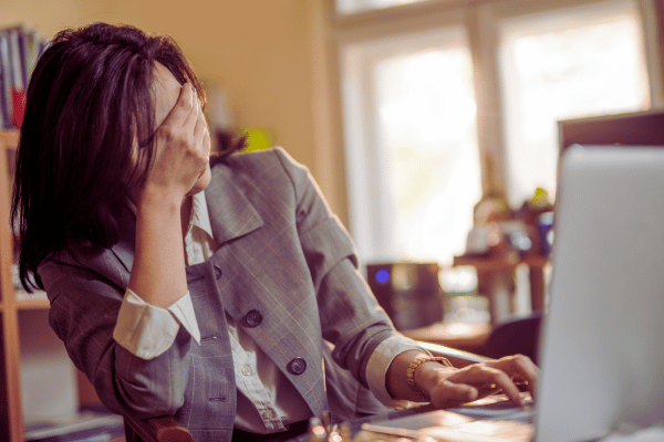 Coach feeling overwhelmed by their inbox Coach feeling overwhelmed by their inbox