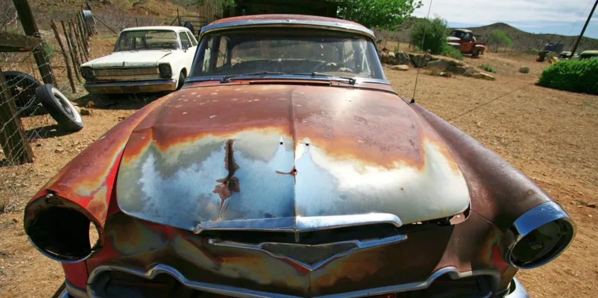 Why Selling a Junk Car to a Salvage Yard Is a Smart Way to Get Extra Cash