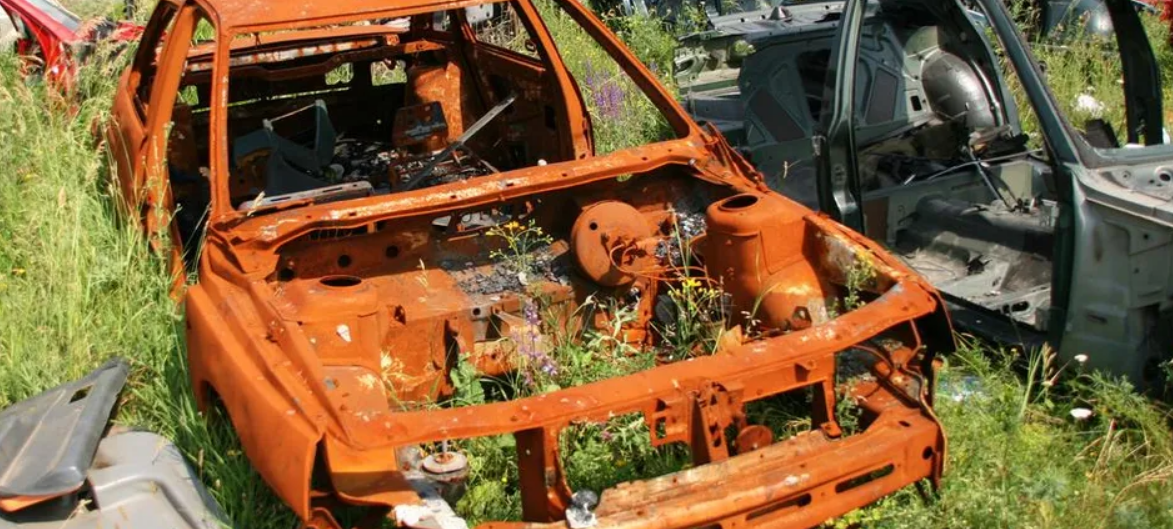 Considering Selling Your Junk Car? 3 Reasons to Call the Salvage Yard