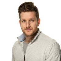 Kostas Voudouris is the product architecture lead for Biteluxe, blending deep technical expertise with consumer psychology.