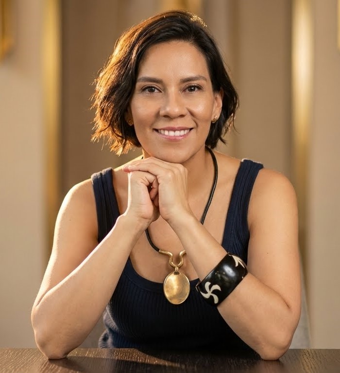 Claudia Álvarez Yoga Facial