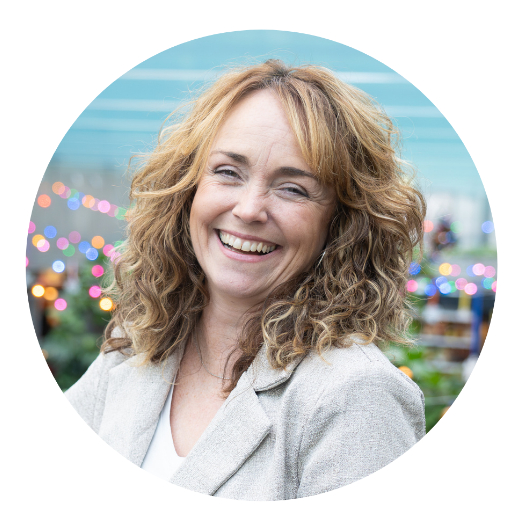 Nancy Boudreault agit à titre de coach, médiatrice, formatrice, facilitatrice et experte-conseil en développement des individus et des organisations.  