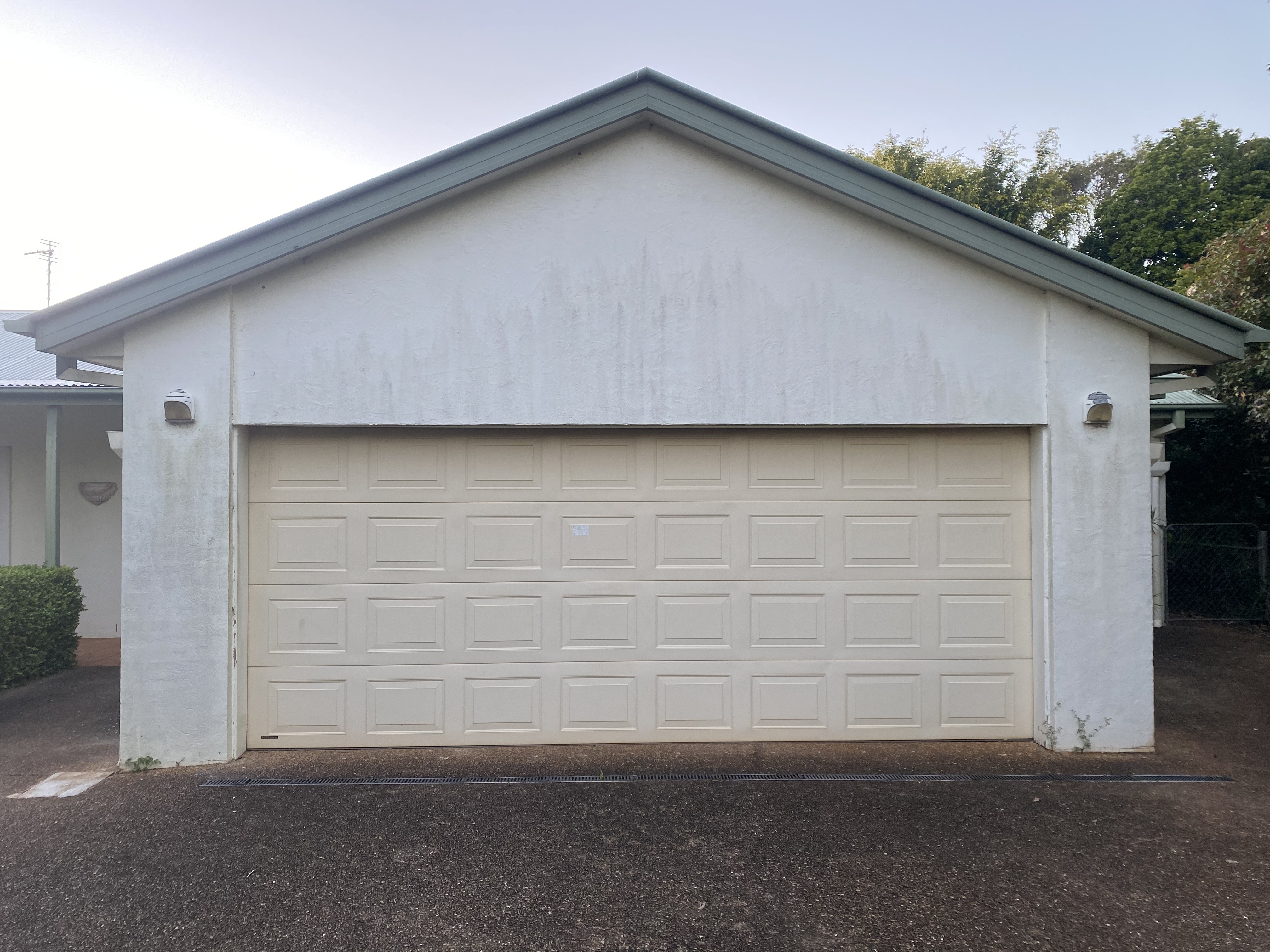 House Washing in Mt Tambourine