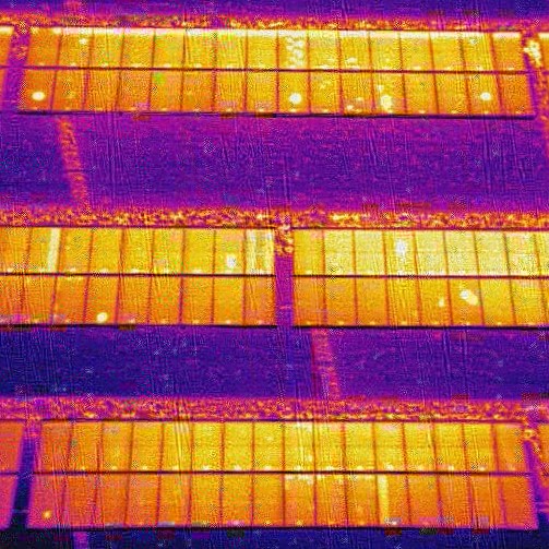 Dettaglio di termogramma di impianto fotovoltaico