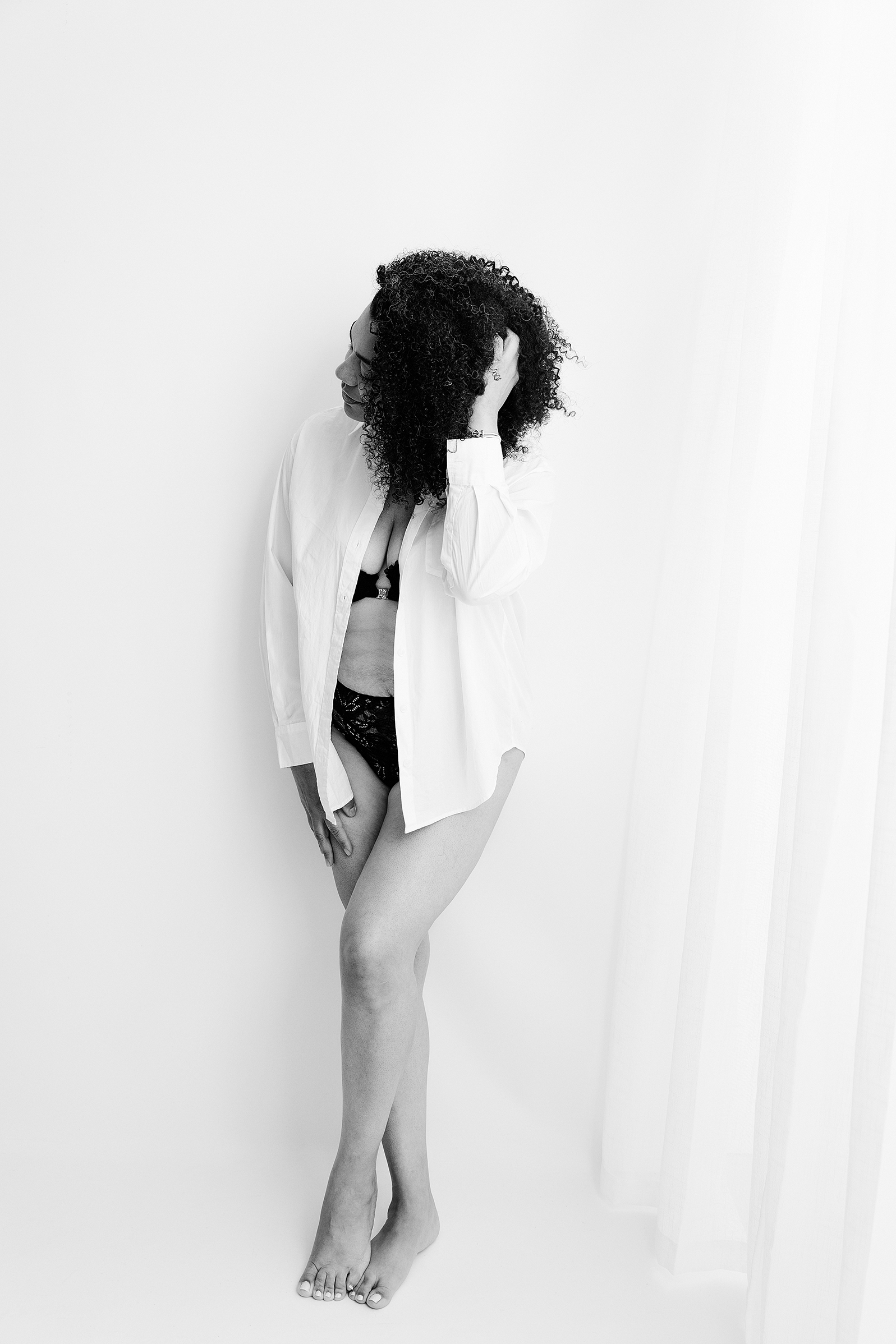 Discovering Confidence and Strength Through Boudoir Discovering Confidence and Strength Through Boudoir