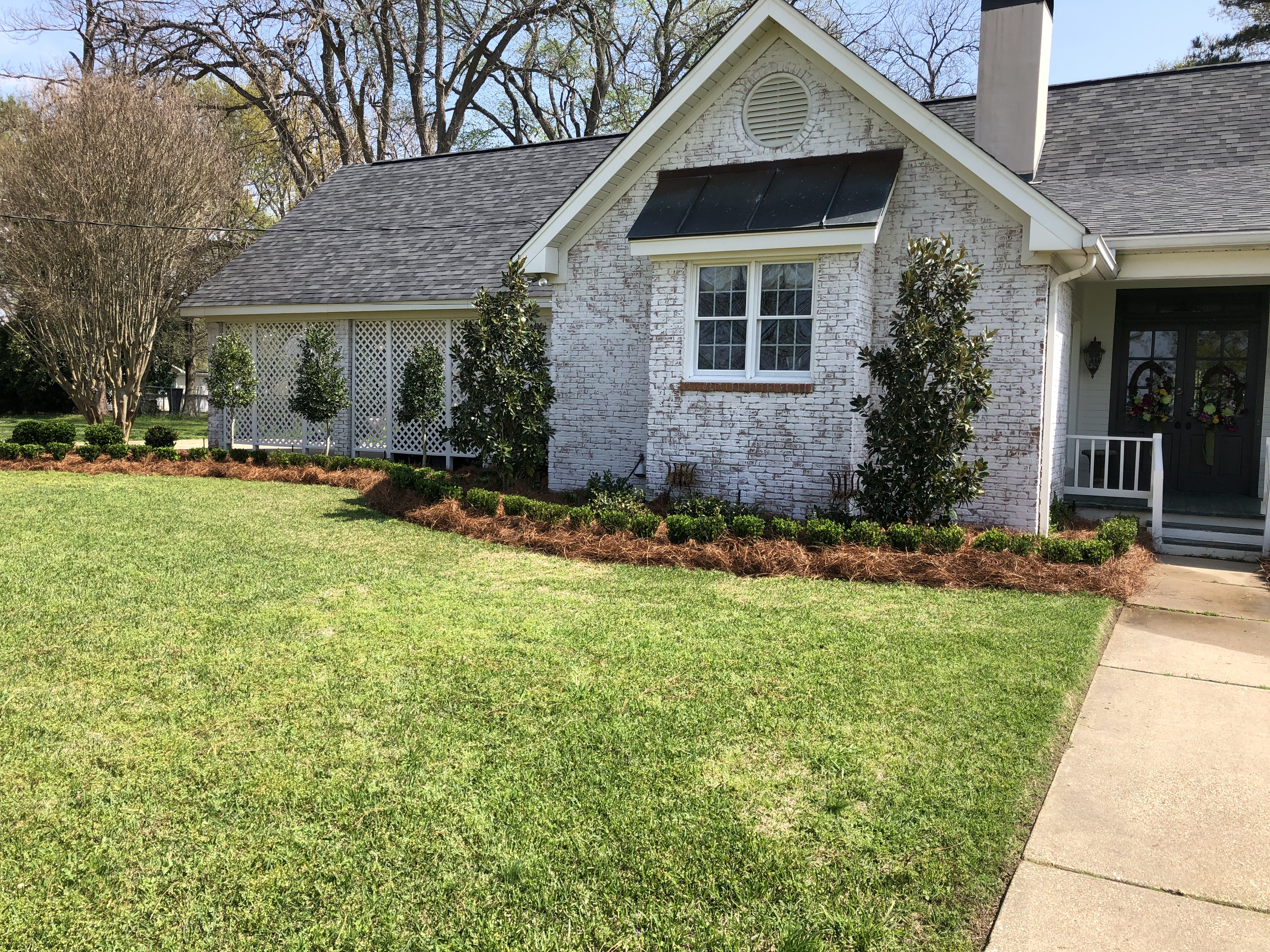 Gorgious landscaping in Swartz LA