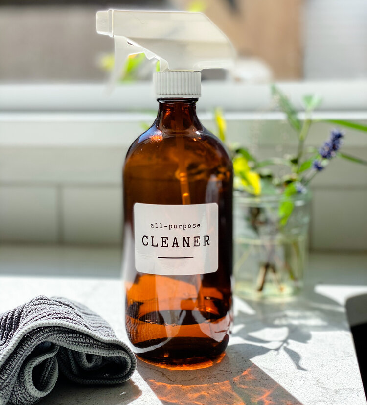 clean your bathroom with essential oils