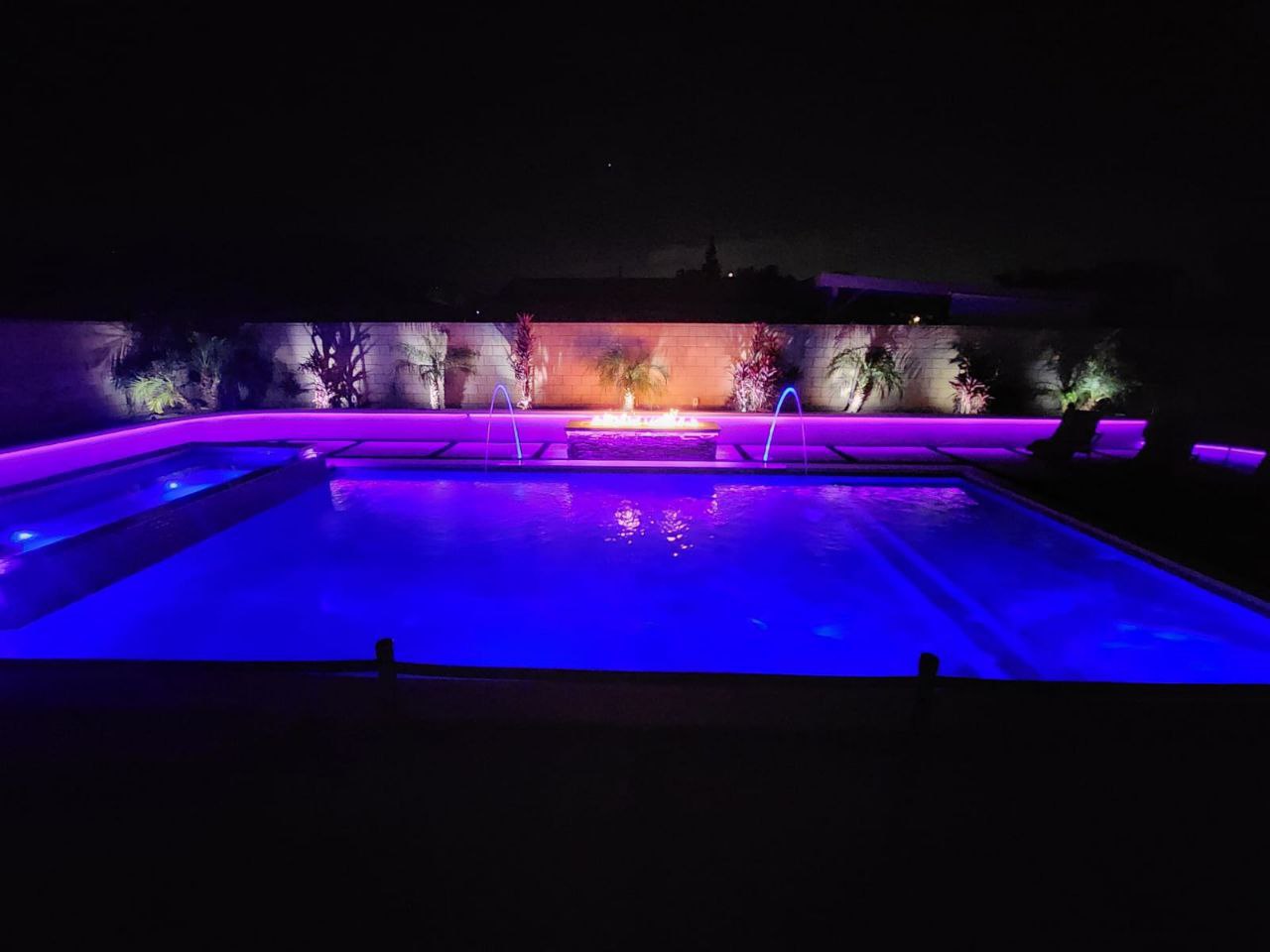Custom swimming pool and spa design